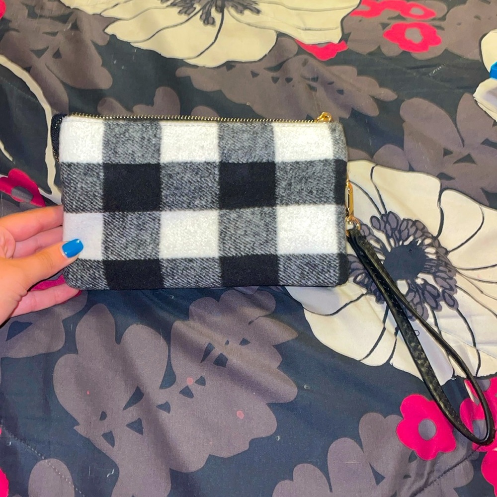 Beautiful black and white plaid wristlet/crossbody bag!!